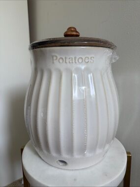 The Pioneer Woman Colette Stoneware Potato Keeper